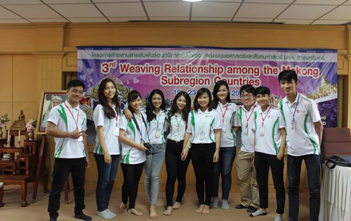 Sinh viên ĐH Đông Á hào hứng tham gia Hội trại "Thắt chặt mối quan hệ giữa các quốc gia thuộc tiểu vùng Mekong 2016”